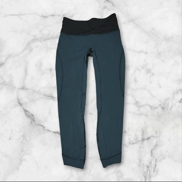 lululemon athletica Pants - Lululemon Size 6 Blue Run the Day 25"